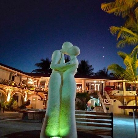 Sunbloom Beachfront Hotel And Restaurant Zambales Sinabacan Esterno foto