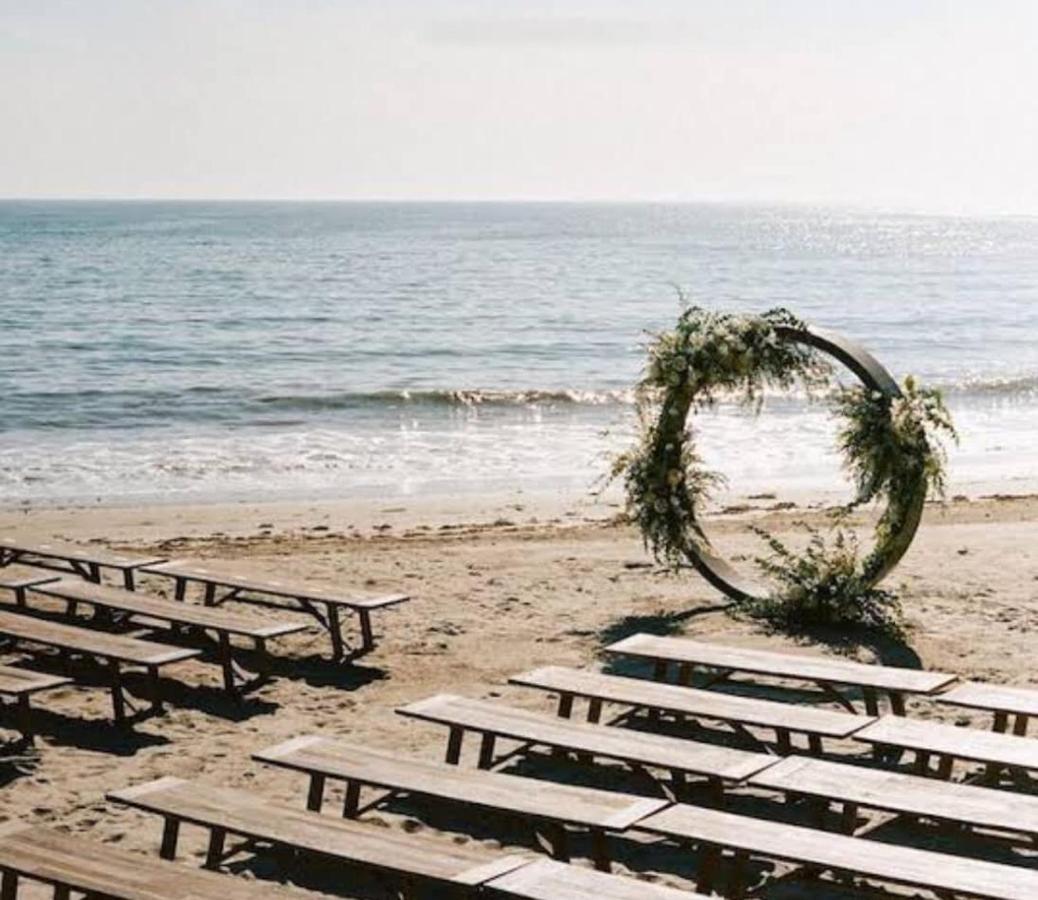 Sunbloom Beachfront Hotel And Restaurant Zambales Sinabacan Esterno foto