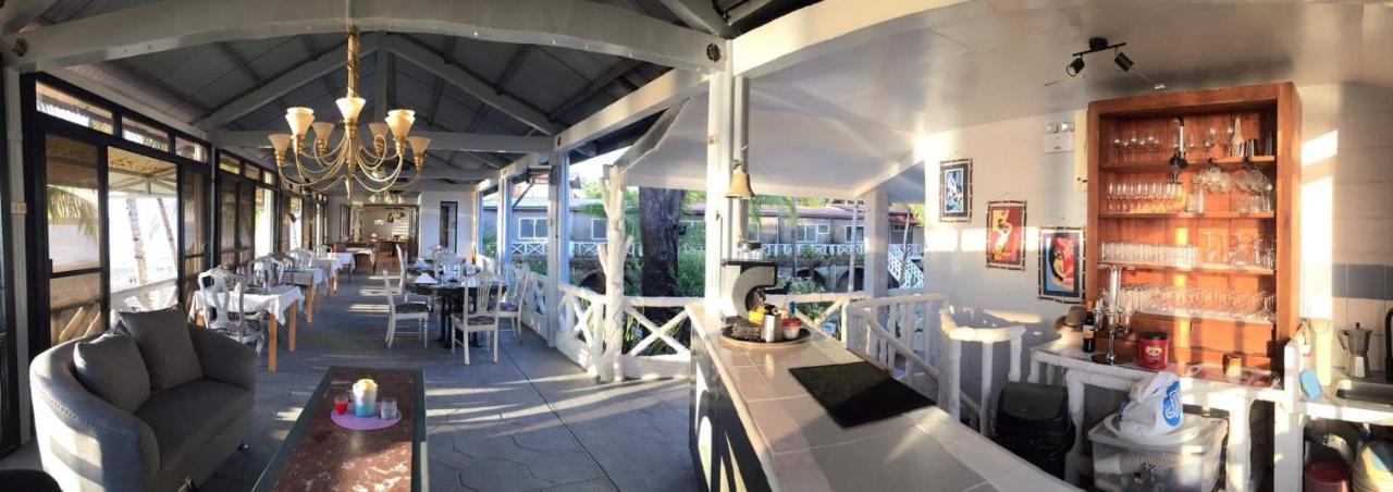 Sunbloom Beachfront Hotel And Restaurant Zambales Sinabacan Esterno foto