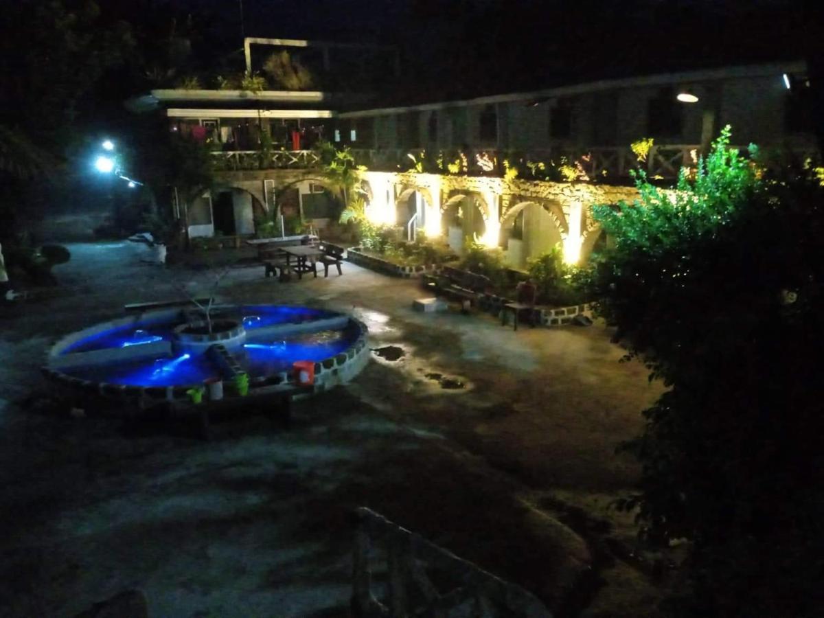 Sunbloom Beachfront Hotel And Restaurant Zambales Sinabacan Esterno foto