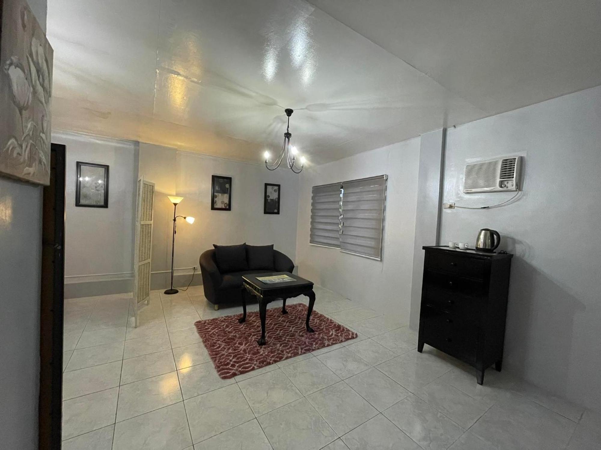 Sunbloom Beachfront Hotel And Restaurant Zambales Sinabacan Esterno foto